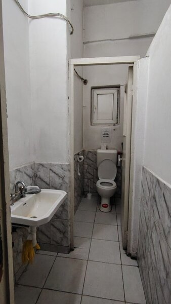 Titulescu, stradal, 47mp